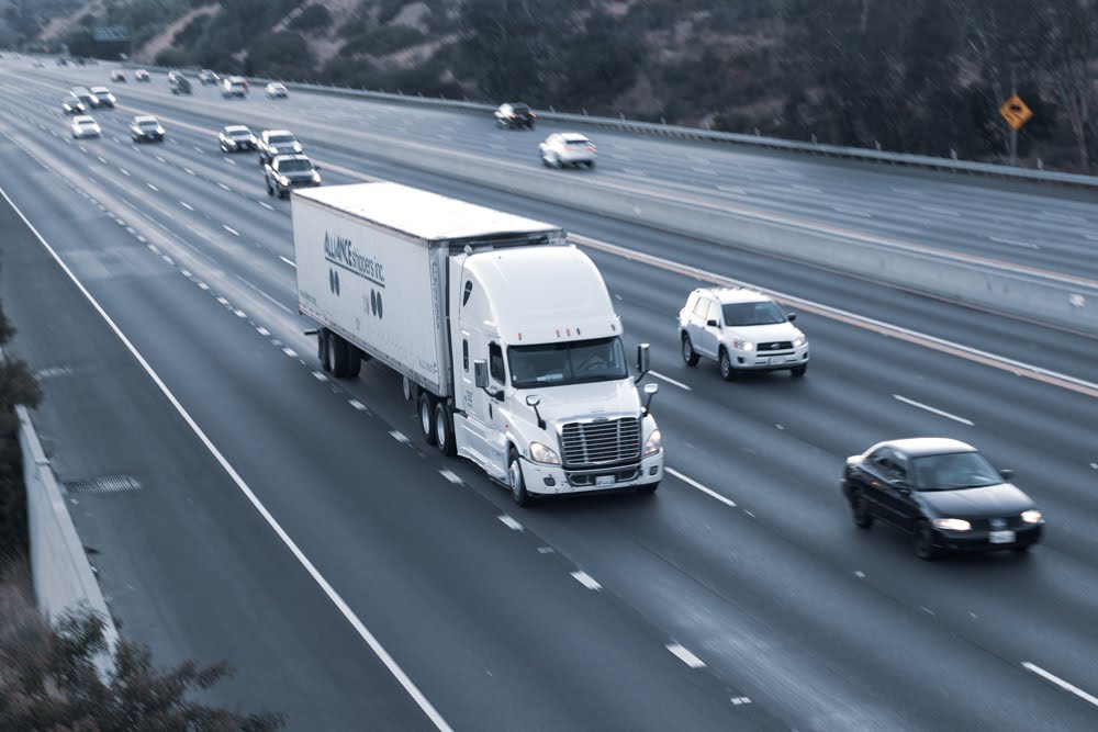 5/6 Buena Park, CA – Tractor-Trailer Collision with Injuries on 5 Fwy