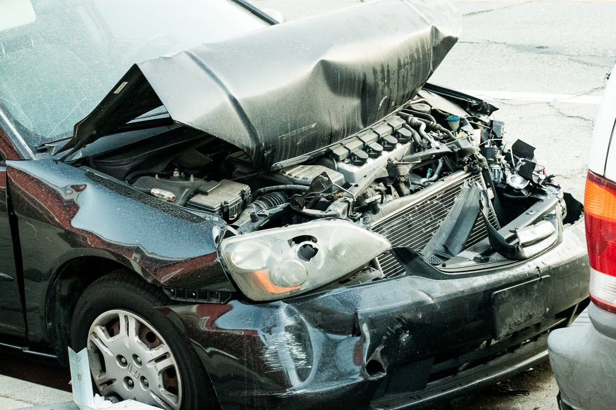 Los Angeles, CA - 5-Car Pile-Up Leaves 12 Injured on Exposition Park Dr